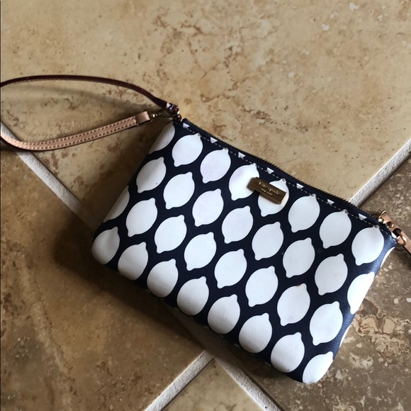 kate spade Handbags - Kate Spade Wristlet
